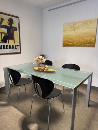 Silla Globus Negra y Plateada Marca Stua