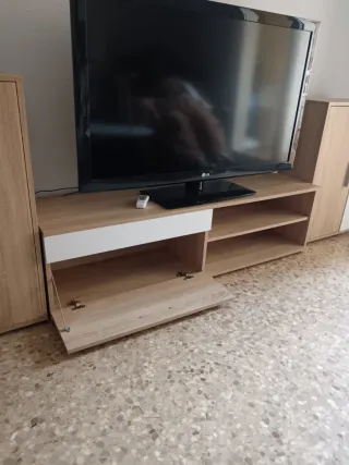Mueble TV con 2 armarios de almacenaje