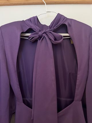 Vestido largo lila con abertura