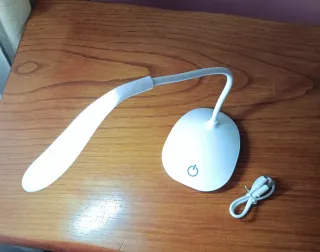 Lámpara LED de mesa USB