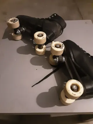 Patines negros talla 40