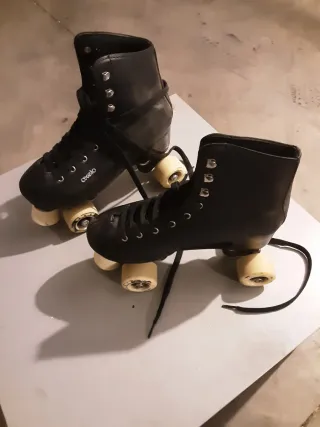 Patines negros talla 40