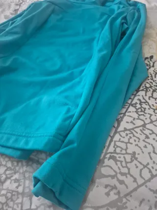 Polar azul con cuello