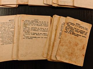 111 Cromos Banderas del Universo