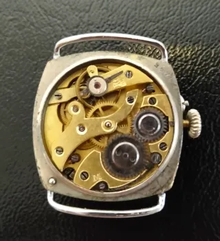 Reloj de pulsera Nautilus principios S.XX