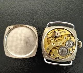 Reloj de pulsera Nautilus principios S.XX