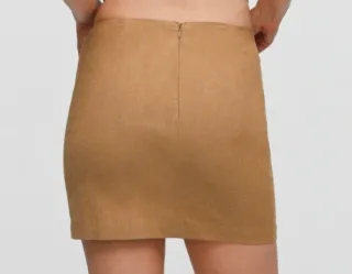 Falda beige con detalle de lazo