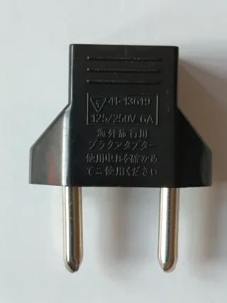 Adaptador Enchufe EEUU/Asia a Europa