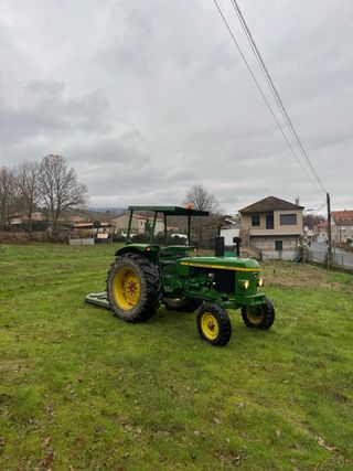 Tractor John Deere 2035
