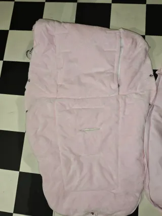 Saco para silla de bebé rosa