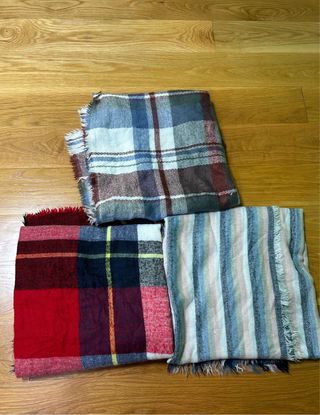 Lote de 3 bufandas a cuadros y rayas