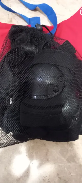 Patines seminuevos en línea negros y blancos