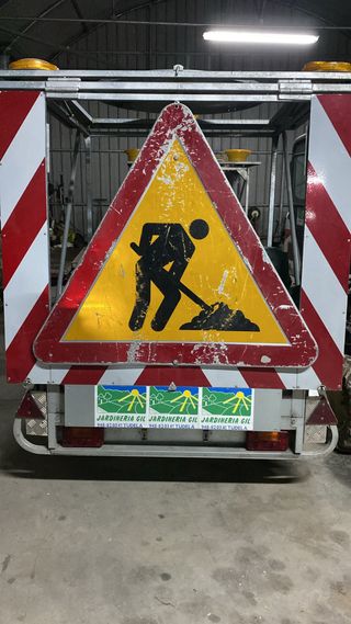 Remolque señalización obras públicas