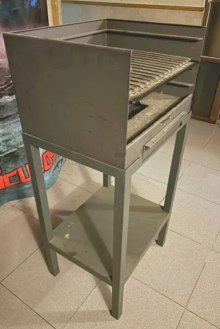 Hermosa Barbacoa de hierro ..!!!