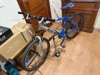 Bicicleta BH azul