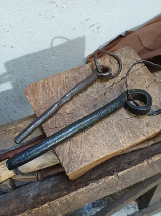 Pasadores de forja antiguos