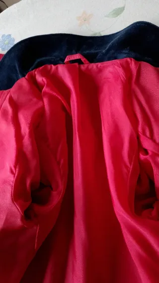 Abrigo niña paño rojo