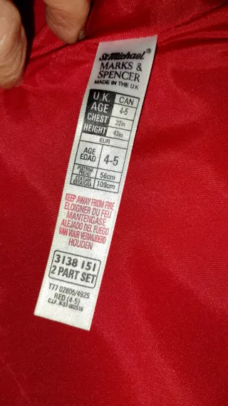 Abrigo niña paño rojo