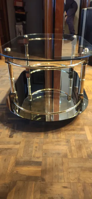 Mesa centro cristal y metal dorado NEGOCIABLE