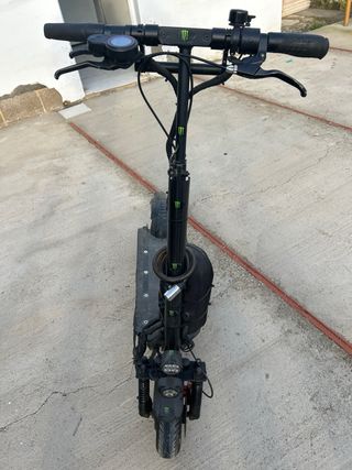 Patinete Eléctrico Negro bateria TESLA