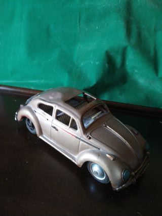 Antiguo coche juguete chapa policromada años 40