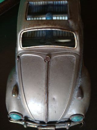 Antiguo coche juguete chapa policromada años 40