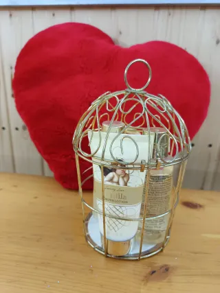 Set San Valentín: Cojín Corazón y Cuidado Corporal