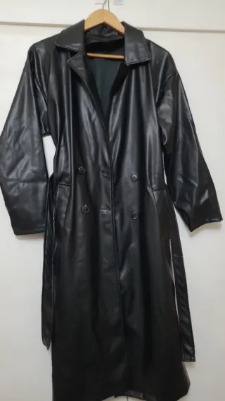 Gabardina larga negra