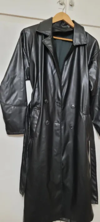 Gabardina larga negra