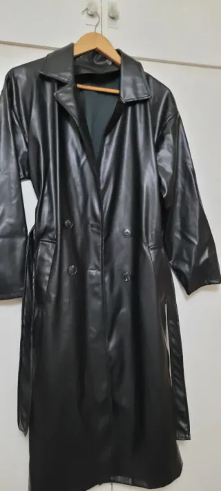 Gabardina larga negra