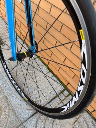 Bicicleta de carretera B'TWIN azul