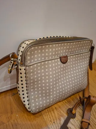 Bolso Fossil lunares beige y marrón