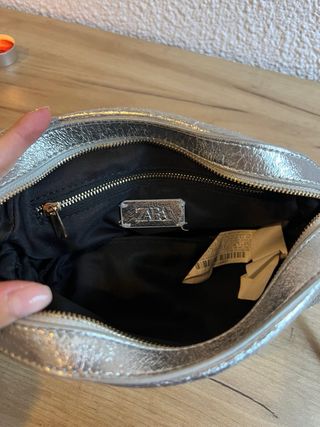 Bolso Zara plateado