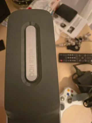 Xbox 360 bianca + 100 giochi