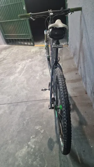 Bicicleta Cube LTD 29 C68