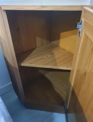 Mueble esquinero de madera