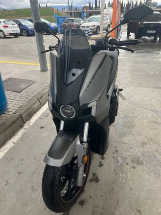 Moto Eléctrica Scooter Gris