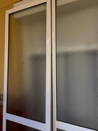 Puerta corredera lavadero aluminio