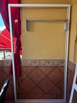 Puerta corredera lavadero aluminio