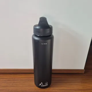 Laken Termo 1L Negro