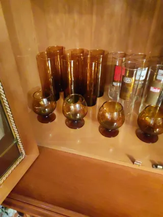 Juego Vasos Tubo y Copas Licor Cristal Marrón