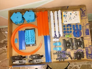 Hot Wheels Track Builder System 35+