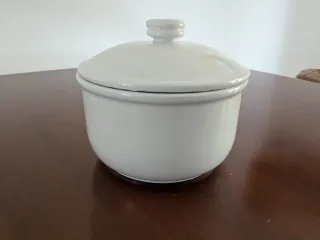 Biscottiera Mulino Bianco in ceramica  bianca