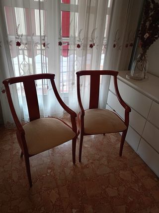 Sillas de comedor madera y tapizado beig