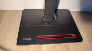 Monitor Lenovo ThinkVision P27h-20 + Poly Headset