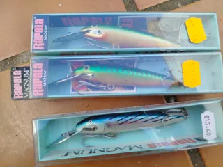 4 señuelos de pesca Rapala Magnum