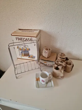 Juego de café de porcelana con flores