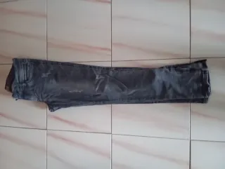 Pantalones vaqueros grises mujer