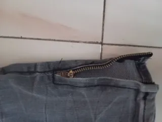 Pantalones vaqueros grises mujer