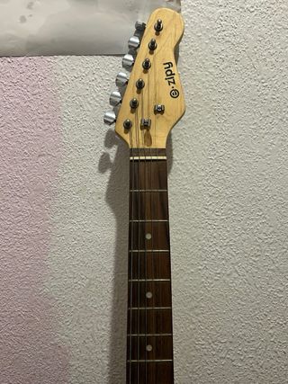 Guitarra Eléctrica e Zipy Negra